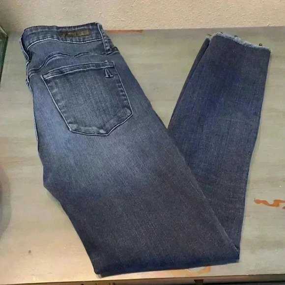 ARTICLES OF SOCIETY Women’s Skinny Jeans - Picture 1 of 10